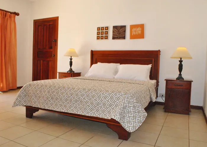 Vista Bahia Hotel 4*