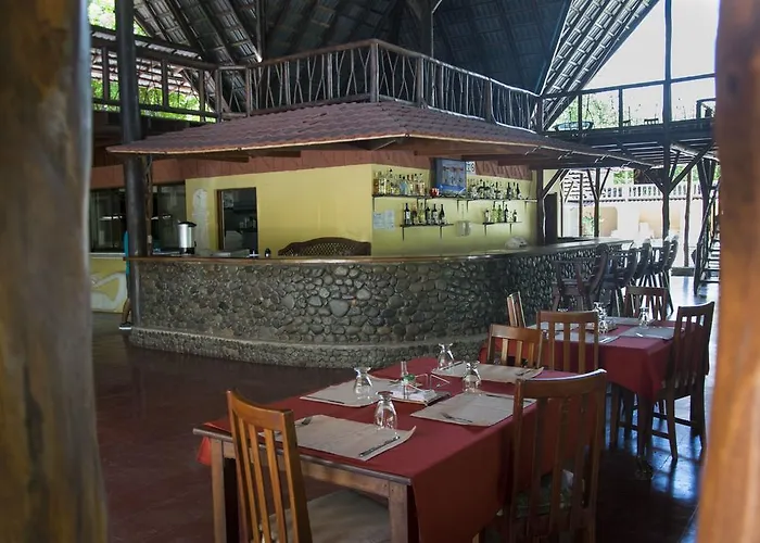 Vista Bahia Hotel 4*